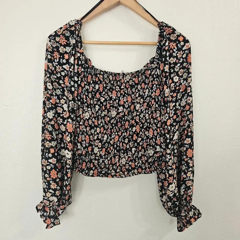ASTR THE LABEL Floral Crop Top in Black-Rust Multi Size L